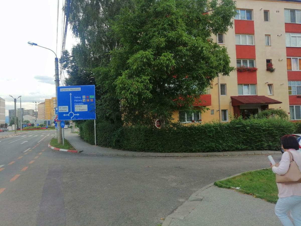 شقة سيبيو  في Apartament Ada المظهر الخارجي الصورة